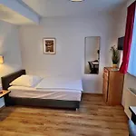 Zu Den Drei Kronen ゼーリゲンシュタット