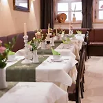 Hotel Zu Den Drei Kronen Seligenstadt