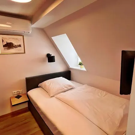 Zu Den Drei Kronen Hotel Seligenstadt