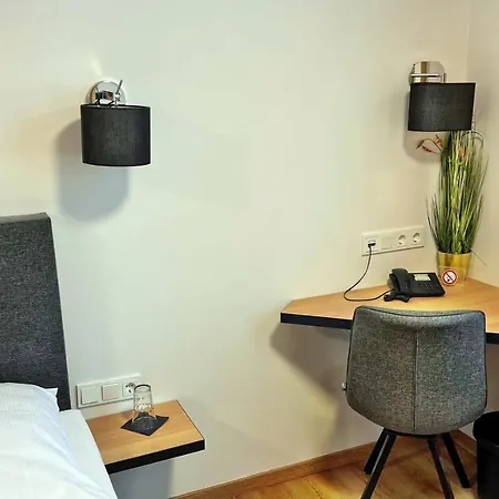 Zu Den Drei Kronen 3*