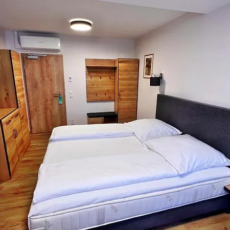 Hotel Zu Den Drei Kronen Seligenstadt