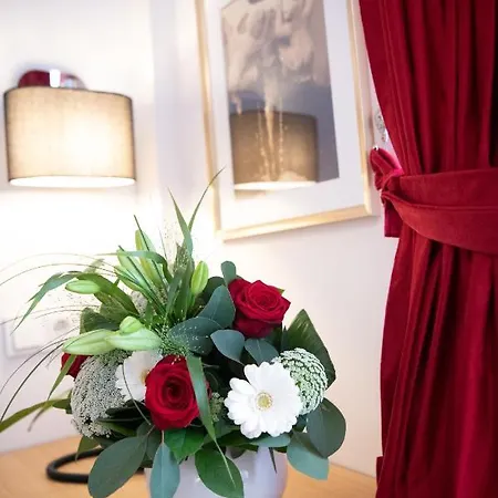 Zu Den Drei Kronen Hotel 3*