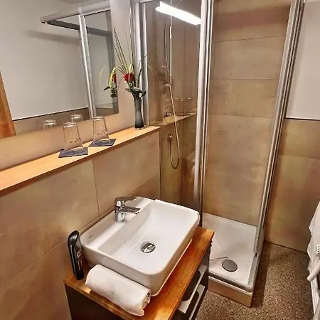 Hotel Zu Den Drei Kronen 3*