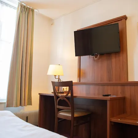 Zu Den Drei Kronen Hotel