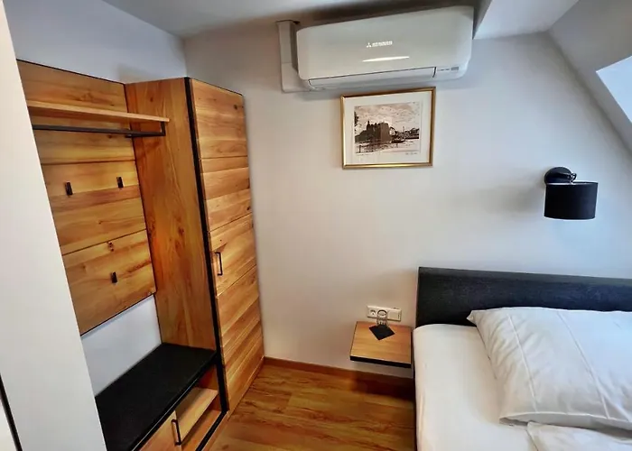 Zu Den Drei Kronen 호텔 셀리겐슈타트