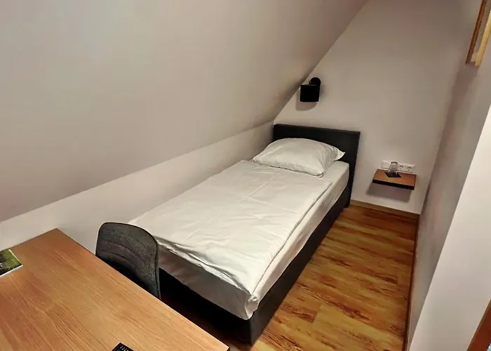 Zu Den Drei Kronen 3*