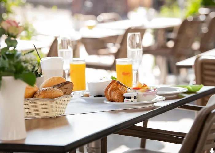 Hotel Zu Den Drei Kronen 3*