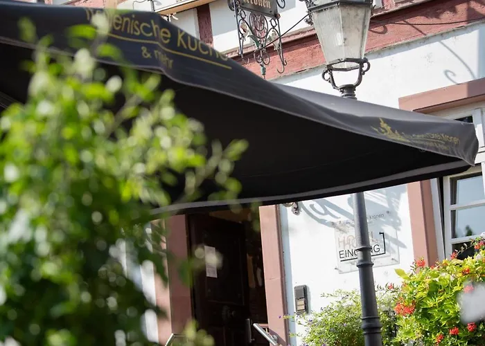 Zu Den Drei Kronen Hotel