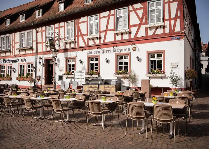 Zu Den Drei Kronen 3*