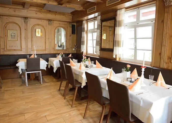 Zu Den Drei Kronen 3*